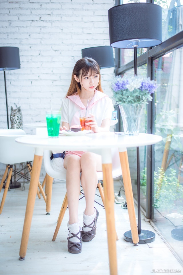 人之所以悲伤,是因为我们留不住岁月;而更无法面对的是有一日,青春,就这样消逝过去。